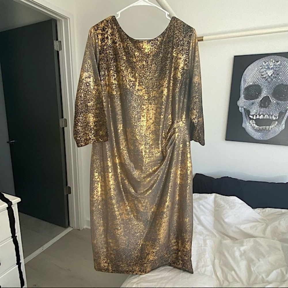 ❤️ CATO Gold Metallic Fitted Curvy Party Dress